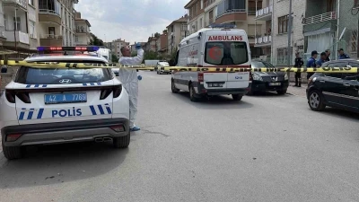 &Uuml;vey annesi ile kız kardeşinin boğazını keserek &ouml;ld&uuml;rd&uuml;
