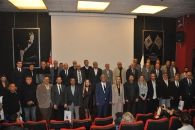 Uygarlığın öncülerine teşekkür plaketi!