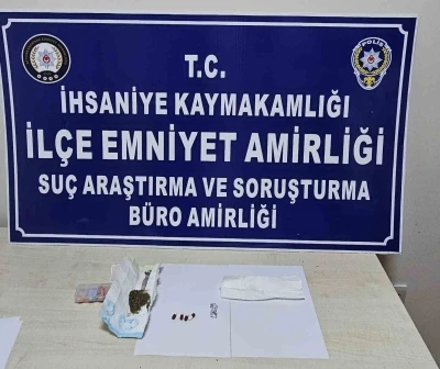 Uyuşturucu kullanarak direksiyon başına ge&ccedil;en şahsı polis yakaladı
