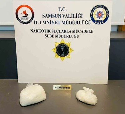 Uyuşturucu operasyonunda 1 kilo metamfetamin ele ge&ccedil;irildi
