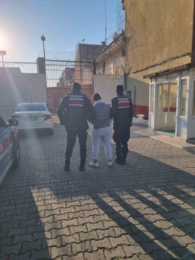 Uyuşturucu su&ccedil;undan aranan şahıs Germencik&rsquo;te yakalandı
