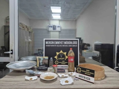 Uyuşturucu taciri 2 ş&uuml;pheli yakalanıp tutuklandı
