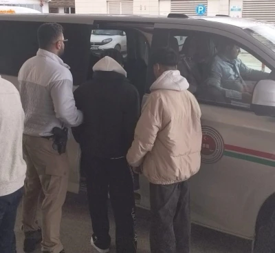 Uyuşturucu tacirleri kıskıvrak yakalandı

