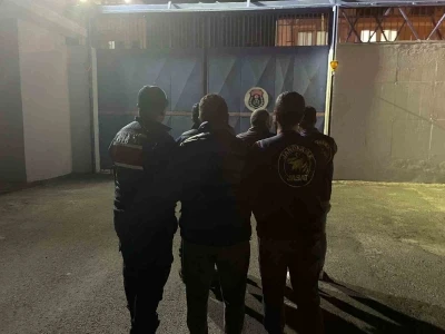 Uyuşturucudan aranan şahsın üzerinden yine uyuşturucu çıktı
