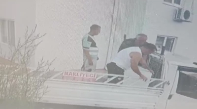 Uzaklaştırma kararına rağmen eve gelip 3,5 dakikada tüm eşyaları götürdü
