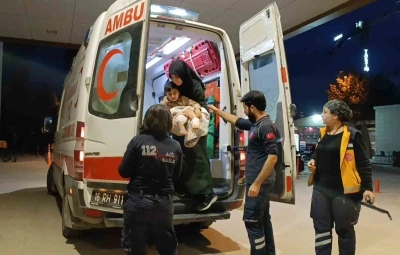 Üzerine çaydanlık devrilen çocuk yaralandı
