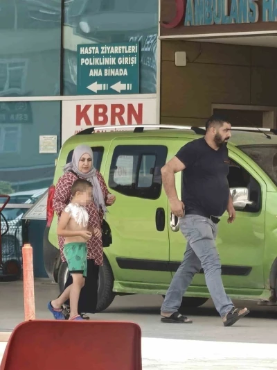 Üzerine parfüm sıkıp çakmak yakan çocuk yaralandı
