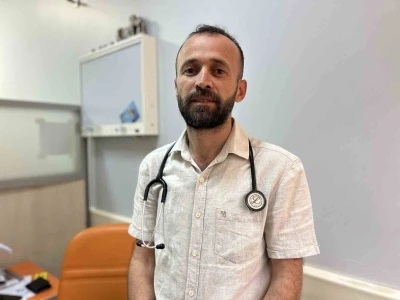 Uzmanından t&uuml;t&uuml;n &uuml;r&uuml;nleri uyarısı: "Elektronik sigara zararsız değil"
