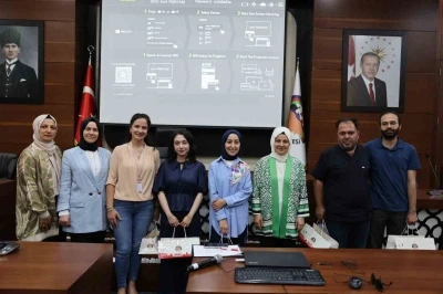 Uzmanlardan kadınlara "erken teşhis, sağlıklı beslenme ve egzersiz" uyarısı
