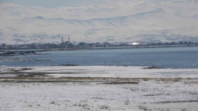 Uzmanlardan Van G&ouml;l&uuml; Havzası i&ccedil;in uyarı: Kar yağışı aldatmasın
