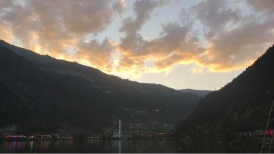 Uzungöl’de görsel şölen: Bulut geçişleri büyüledi
