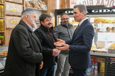 Vali Abuş esnafı dinledi
