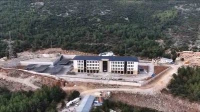 Vali Akbıyık, çevre dostu yeni binayı inceledi
