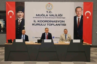 Vali Akbıyık’tan eski tip sürücü belgesi uyarısı
