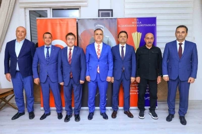 Vali Akbıyık, tayini &ccedil;ıkan yargı mensupları i&ccedil;in d&uuml;zenlenen veda programına katıldı
