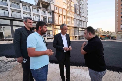 Vali Akkoyun asfalt çalışmalarını yerinde inceledi
