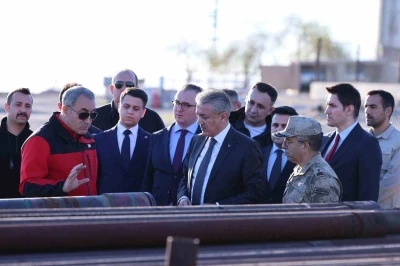 Vali Akkoyun Nusaybin&rsquo;de muhtarlarla istişare toplantısı d&uuml;zenledi
