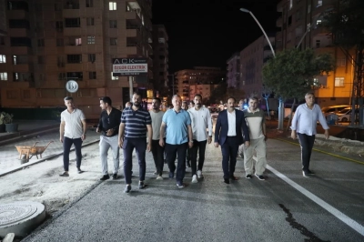 Vali Akkoyun talimat verdi  cadde ulaşıma açıldı.