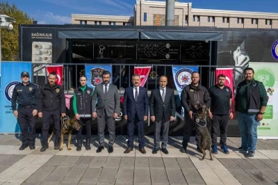 Vali Aksoy, Narko Tırı’nı ziyaret etti
