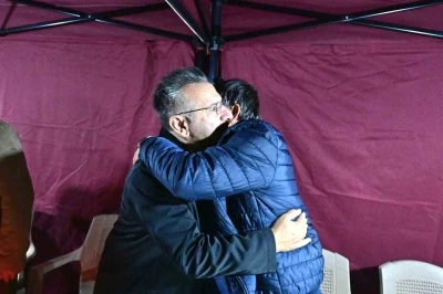 Vali Aksoy, şehit ailesini ziyaret etti
