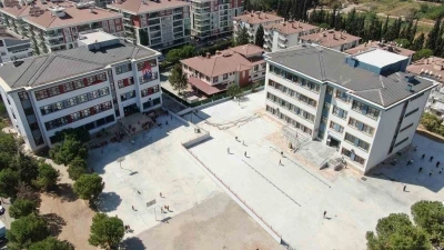 Vali Aksoy yazlık konutu sattı, mahalle ilkokula kavuştu
