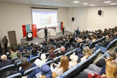 Vali Aslan’dan gençlere ilham veren söyleşi
