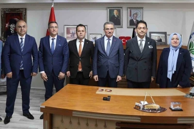 Vali Aydın Baruş, Erzurum Ticaret Borsası&rsquo;nın stratejik projelerini inceledi
