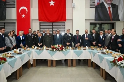Vali Aydın Baruş; polis haftası dolayısıyla d&uuml;zenlenen resepsiyona katıldı
