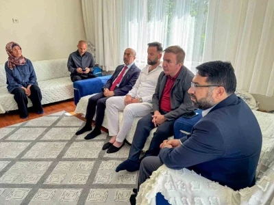 Vali Aydoğdu, babasını kaybeden &ouml;ğrencinin ailesini ziyaret etti

