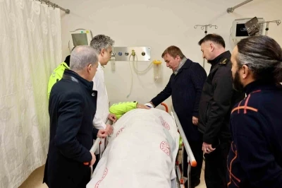 Vali Aydoğdu&rsquo;dan yaralı polis memurlarına hastane ziyareti
