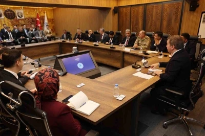 Vali Aydoğdu: "&Ouml;nceliğimiz vatandaş memnuniyeti"
