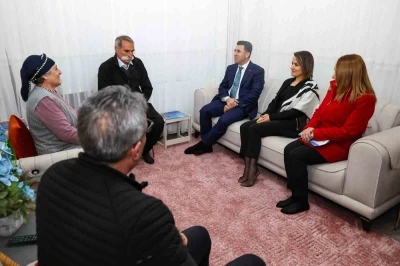 Vali Ayg&ouml;l&rsquo;den &uuml;&ccedil; kuşağı buluşturan aileye ziyaret
