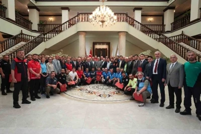 Vali Ayyıldız’dan kahramanlara teşekkür belgesi
