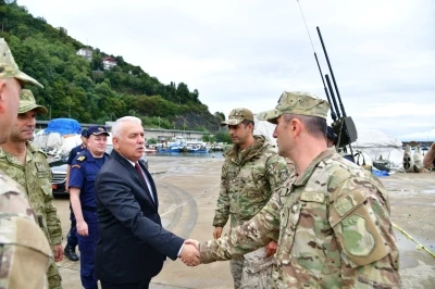 Vali Aziz Yıldırım: &quot;Denizde şüpheli ya da tanımlayamadığınız herhangi bir cisim gördüğünüzde lütfen müdahale etmeyin&quot;
