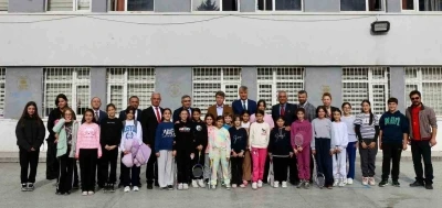 Vali Bakan: &quot;Öğretmenlik, bedeli hiçbir maddi karşılıkla ölçülemeyecek kadar değerlidir&quot;
