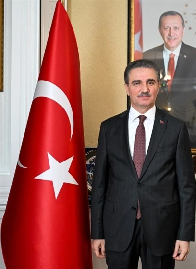Vali Baruş&rsquo;tan 19 Mayıs mesajı; "T&uuml;rk gen&ccedil;liği d&uuml;nyaya liderlik edecek konumdadır"
