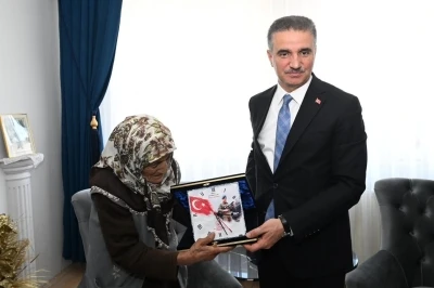 Vali Baruş&rsquo;tan vefa
