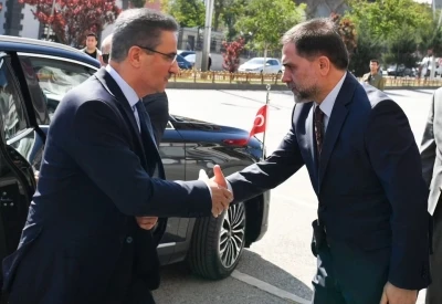 Vali Baruş&rsquo;tan Yakutiye Belediyesi&rsquo;ne &ccedil;alışma ziyareti
