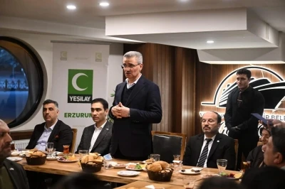 Vali Baruş, Yeşilay&rsquo;ın iftar programına katıldı
