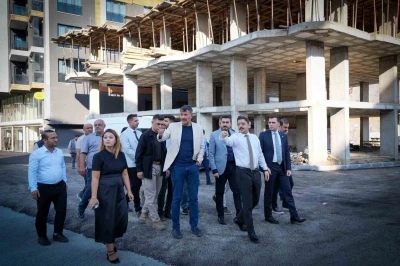 Vali Çelik, hastanenin acil giriş yolunu inceledi
