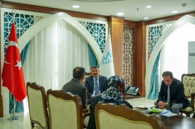 Vali Çelik: &quot;Halkımızın yanındayız&quot;
