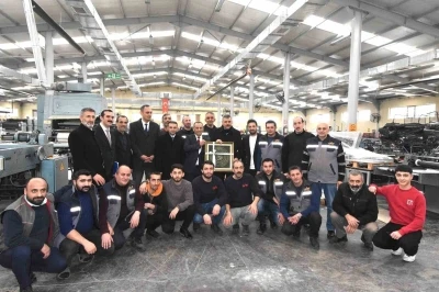 Vali &Ccedil;ift&ccedil;i, 42&rsquo;nci kuruluş yılında Zafer Ofset baskı tesislerini gezdi
