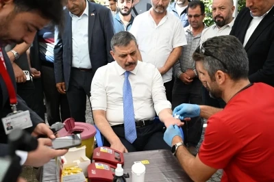 Vali Çiftçi, 44. kez kan bağışında bulundu
