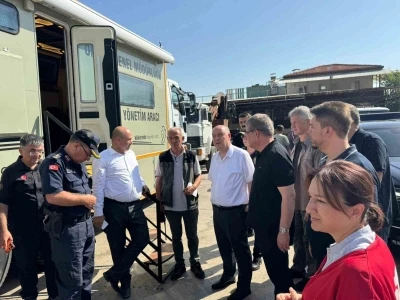 Vali Coşkun, &quot;Yangın kontrol altına alındı, soğutma çalışmaları devam ediyor&quot;
