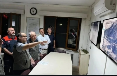 Vali Coşkun yangın bölgesinde incelemelerde bulundu
