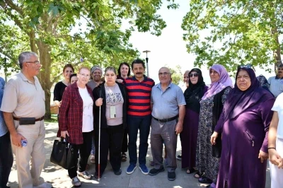 Vali Demiry&uuml;rek, Hirfanlı kampında &ouml;zel &ccedil;ocuklarla bir araya geldi
