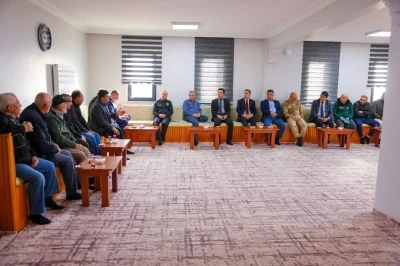 Vali Eldivan Sancaktepe’de vatandaşların taleplerini dinledi
