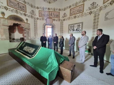 Vali Erdin&ccedil; Yılmaz Seyitgazi&rsquo;de tarihi mekanları yerinde inceledi
