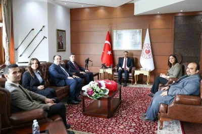 Vali Hacıbektaşoğlu T&Uuml;İK heyetini kabul etti
