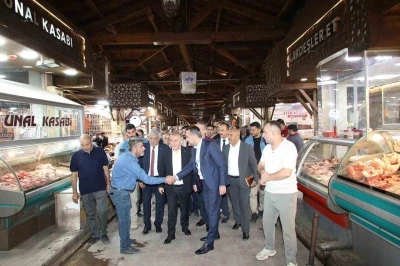 Vali Hatipoğlu ve Başkan Şerifoğulları, esnaflarla bir araya geldi
